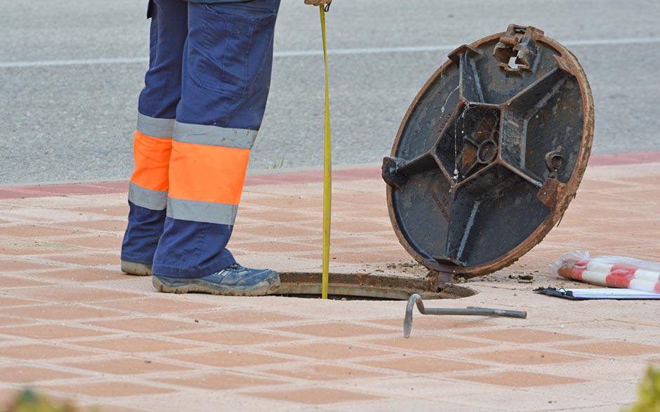 comment déboucher un lavabo Courbevoie