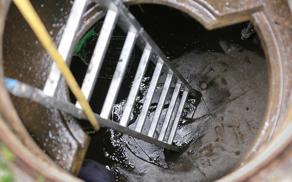 comment déboucher un lavabo Courbevoie